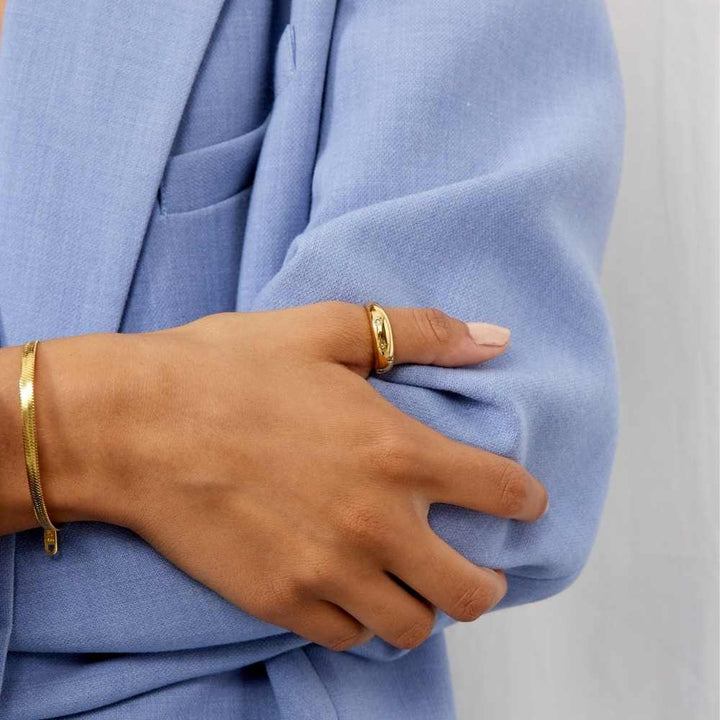 Natt Ring