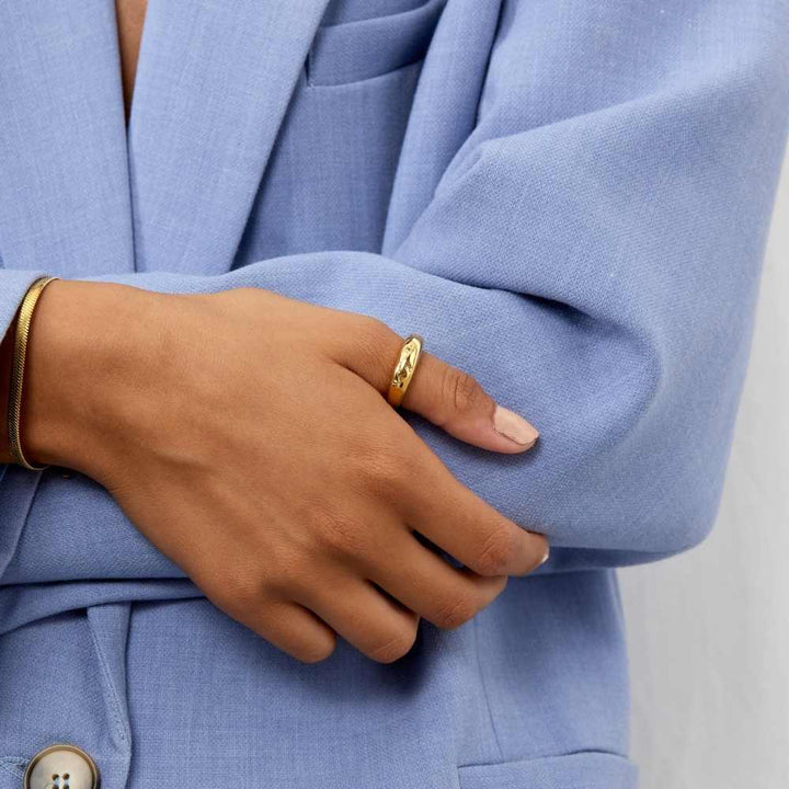 Natt Ring