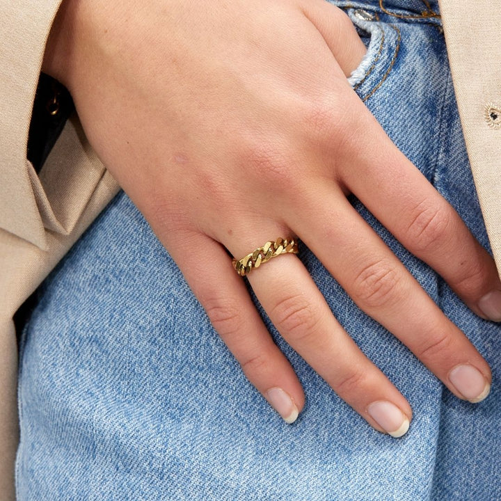 Svala Ring