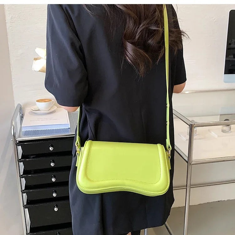 Nyara Wavy Axelväska